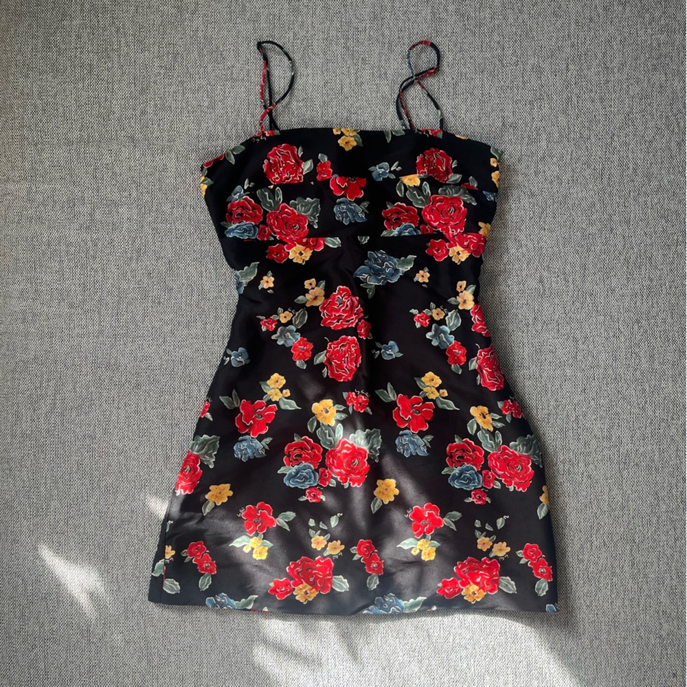 Realisation Par, Christy Dress in 90’s floral